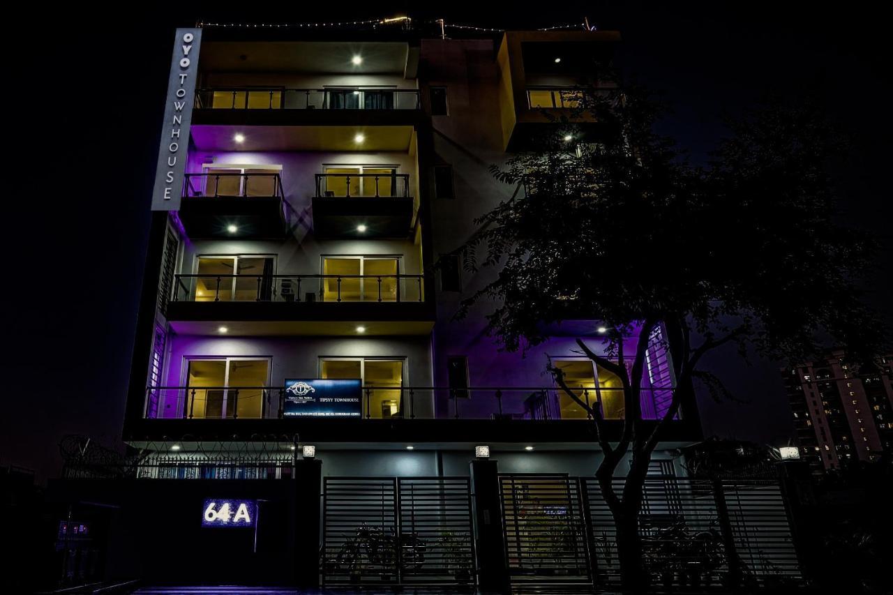 Super Townhouse Tipsyy Near Bestech Central Square Mall Gurgaon Exterior foto
